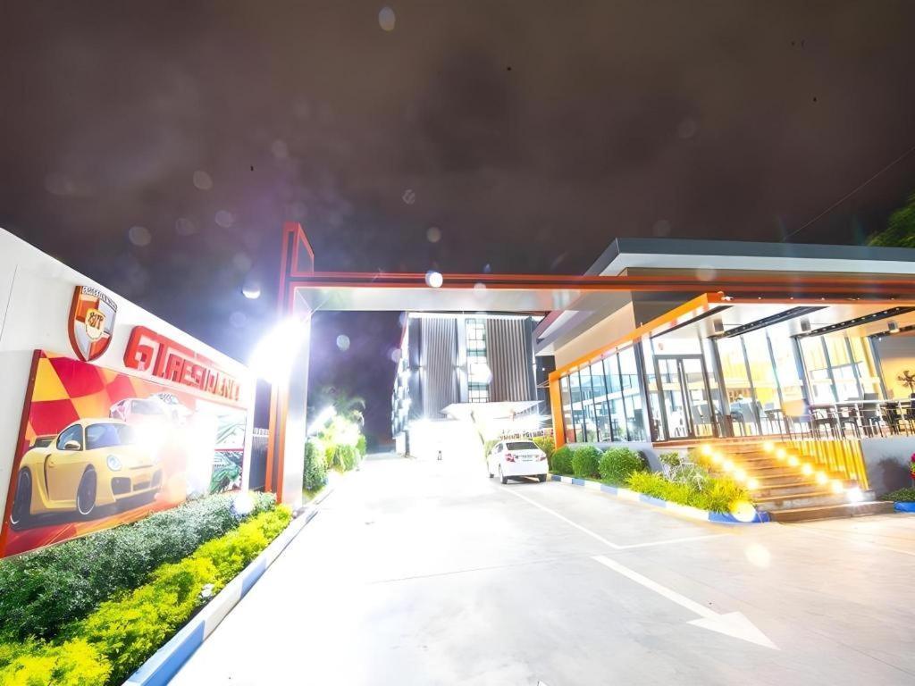 Gt Residence Hotel Buriram Exterior foto