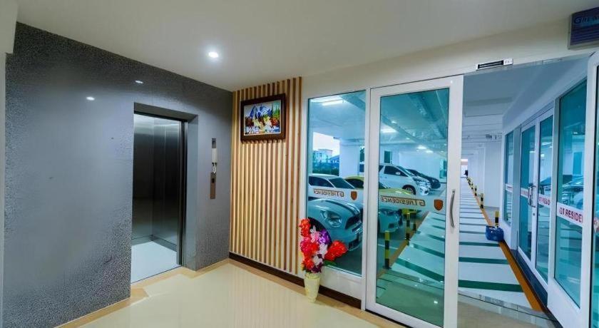 Gt Residence Hotel Buriram Exterior foto